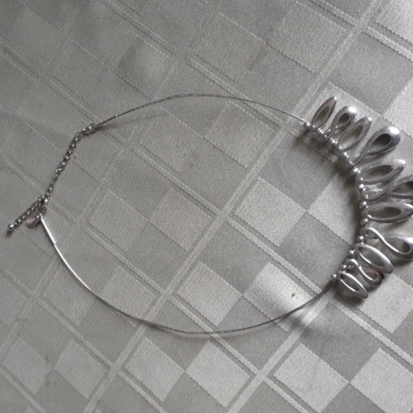 Necklace - Picture 1 of 3